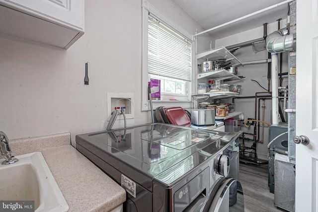 908 N BEECHAM RD, Williamstown, NJ 08094