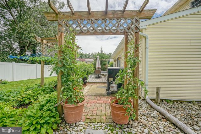 908 N BEECHAM RD, Williamstown, NJ 08094