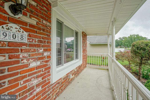 908 N BEECHAM RD, Williamstown, NJ 08094