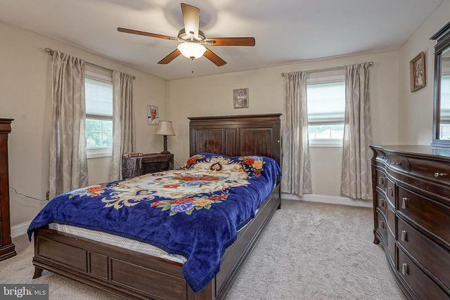 908 N BEECHAM RD, Williamstown, NJ 08094