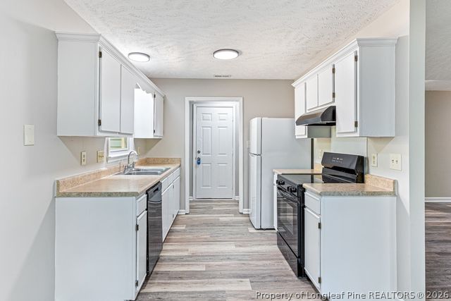 6417 Rhemish Drive, Fayetteville, NC 28304