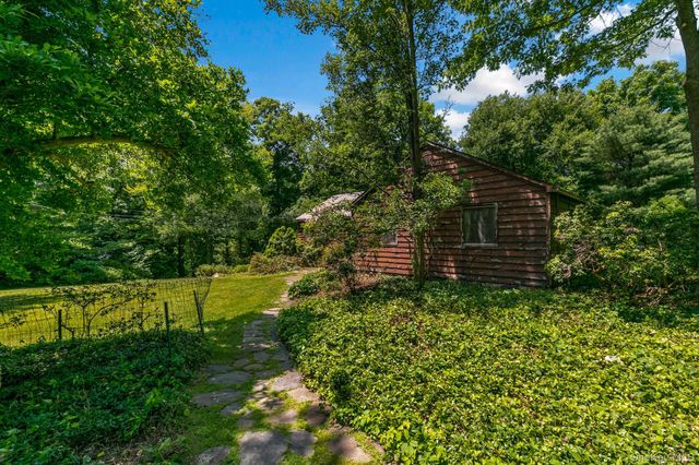 538 Croton Heights Road, Yorktown Heights, NY 10598