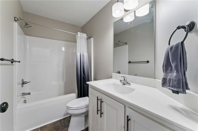 1700 Chestnut Street, Kearney, MO 64060