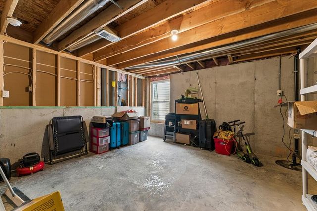 1700 Chestnut Street, Kearney, MO 64060