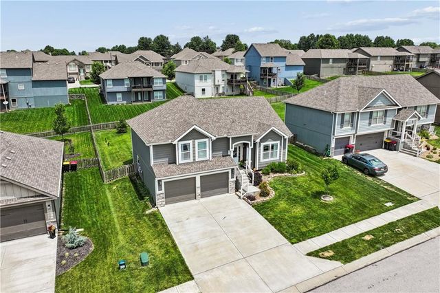 1700 Chestnut Street, Kearney, MO 64060