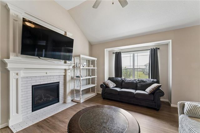 1700 Chestnut Street, Kearney, MO 64060
