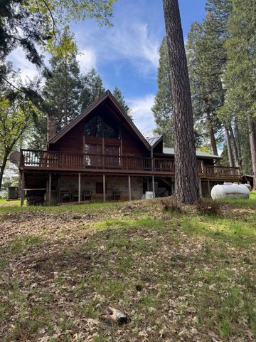 14551 Cattail Ln, Grass Valley, CA 95945