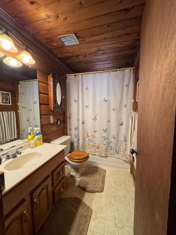 14551 Cattail Ln, Grass Valley, CA 95945