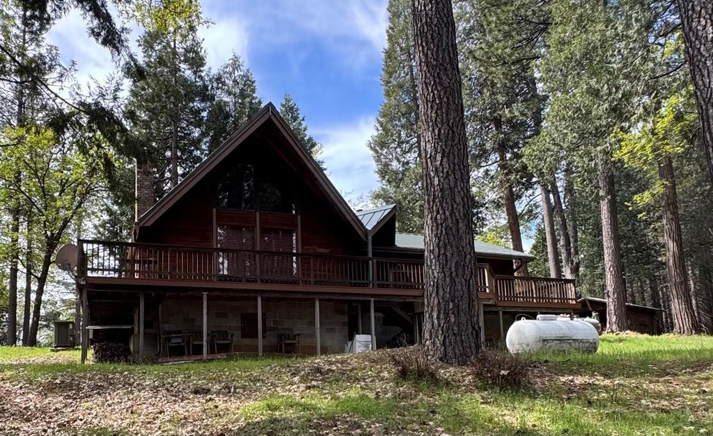 14551 Cattail Ln, Grass Valley, CA 95945