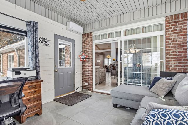 7321 W 300 S, Jamestown, IN 46147