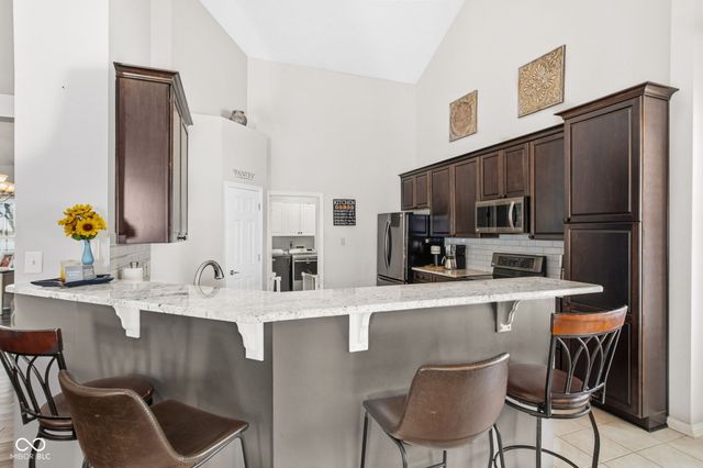 7321 W 300 S, Jamestown, IN 46147