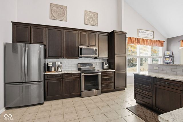 7321 W 300 S, Jamestown, IN 46147