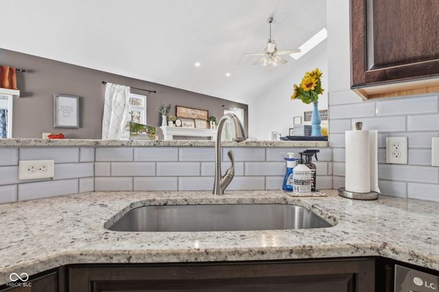 7321 W 300 S, Jamestown, IN 46147