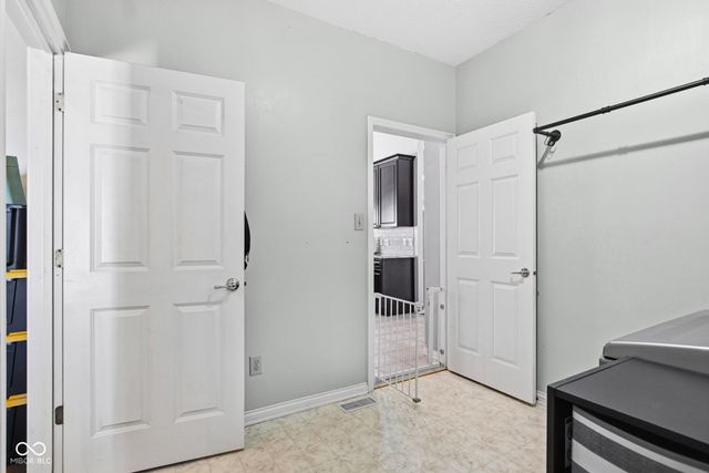 7321 W 300 S, Jamestown, IN 46147