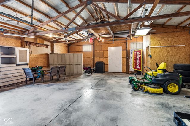 7321 W 300 S, Jamestown, IN 46147