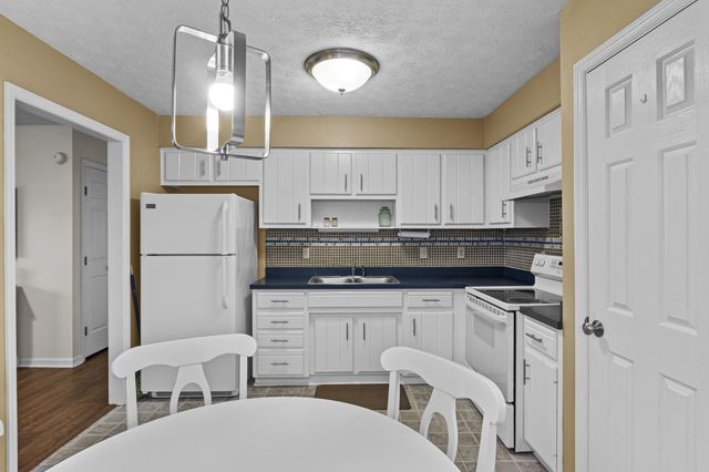 115 Powhatan Trail, Versailles, KY 40383