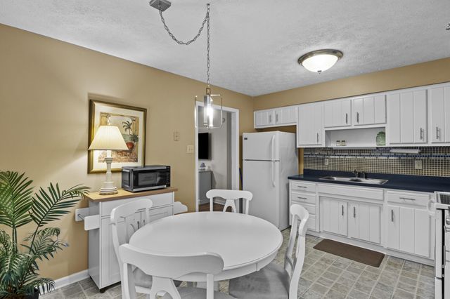 115 Powhatan Trail, Versailles, KY 40383