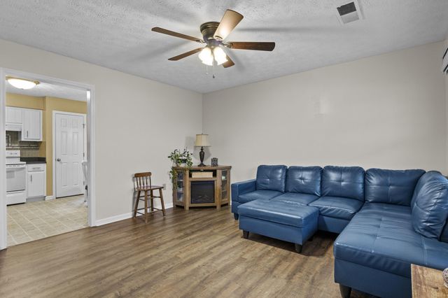 115 Powhatan Trail, Versailles, KY 40383