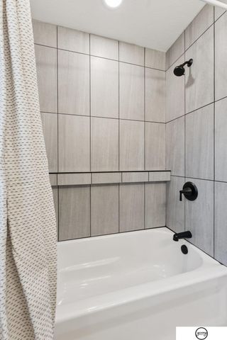 1217 Wilroy Road, Bellevue, NE 68005