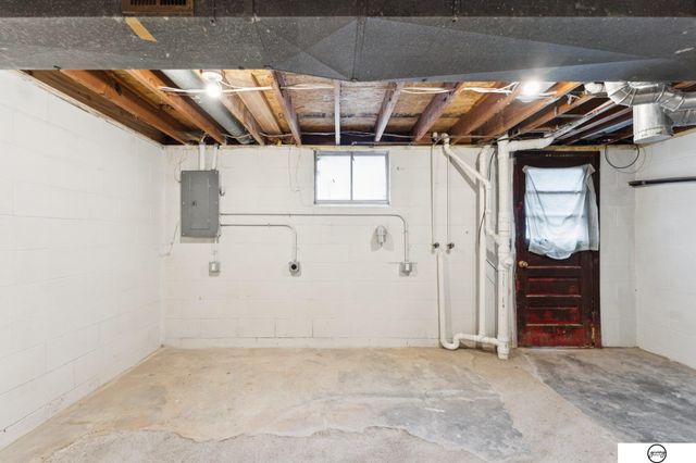 1217 Wilroy Road, Bellevue, NE 68005