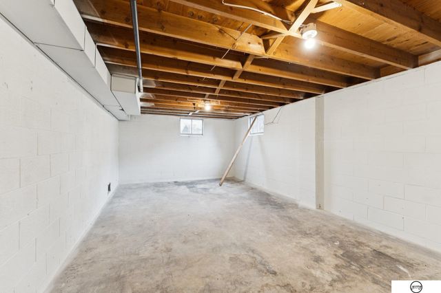 1217 Wilroy Road, Bellevue, NE 68005