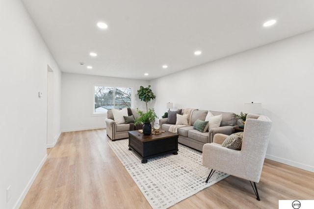 1217 Wilroy Road, Bellevue, NE 68005