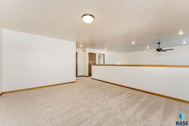 6135 S Bison Pl Place, Sioux Falls, SD 57108