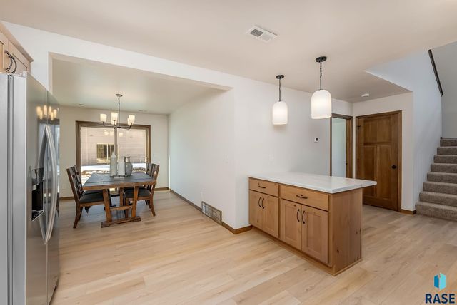 6135 S Bison Pl Place, Sioux Falls, SD 57108