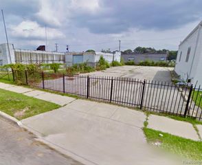 13588 Lesure Street, Detroit, MI 48227
