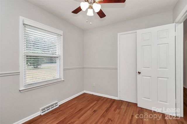 8911 Reames Road, Charlotte, NC 28216