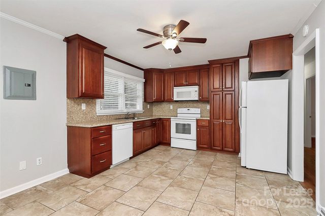 8911 Reames Road, Charlotte, NC 28216