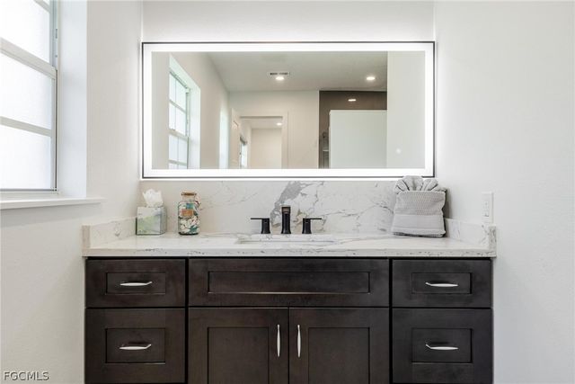 4930 Edith Esplanade, Cape Coral, FL 33904