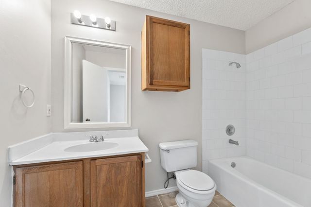 6002 Parkwood DR B, Austin, TX 78735