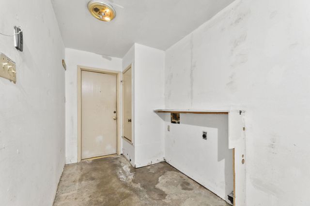 6002 Parkwood DR B, Austin, TX 78735