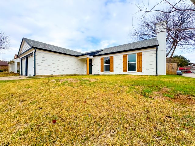 2602 Bennington Court, Grand Prairie, TX 75052