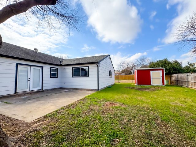 2602 Bennington Court, Grand Prairie, TX 75052