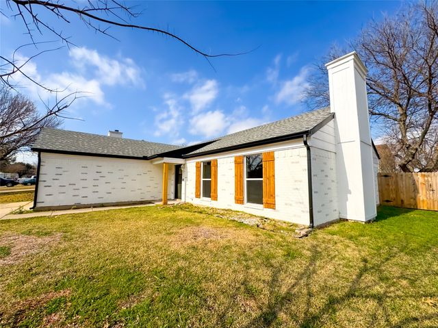 2602 Bennington Court, Grand Prairie, TX 75052