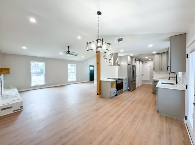 2602 Bennington Court, Grand Prairie, TX 75052