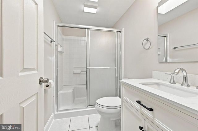 6 RED HILL RD, Aston, PA 19014