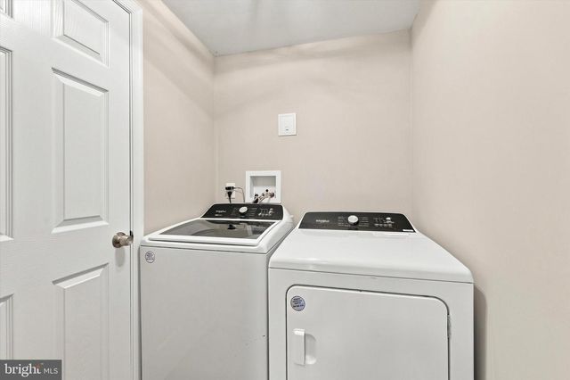 6 RED HILL RD, Aston, PA 19014