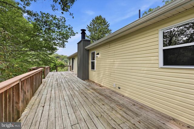 6 RED HILL RD, Aston, PA 19014