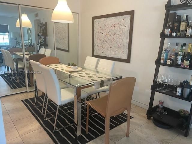 1560 Mckinley St 101W, Hollywood, FL 33020