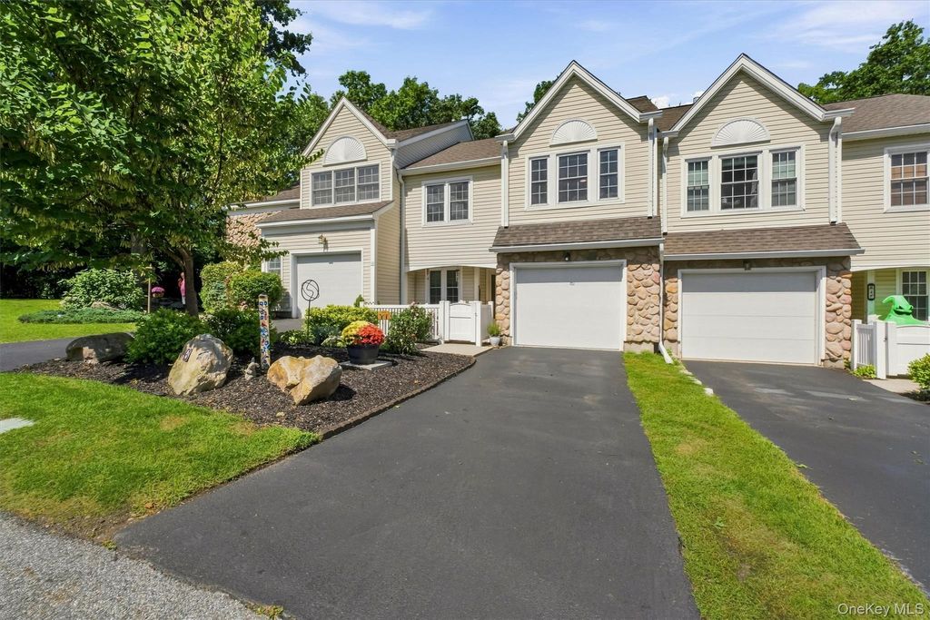 6 N Cambridge Court, Fishkill, NY 12524 — photo 4