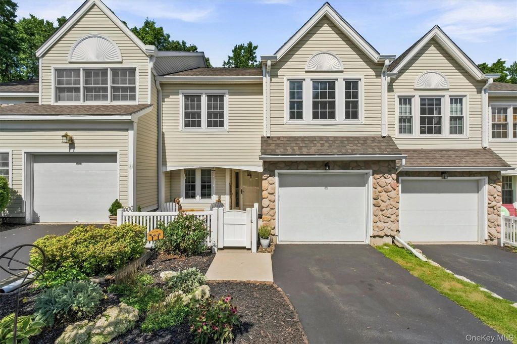 6 N Cambridge Court, Fishkill, NY 12524 — photo 5