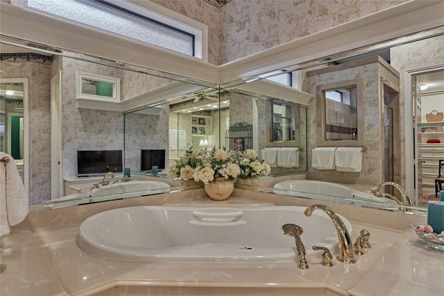 3073 Bentwater Drive, Montgomery, TX 77356