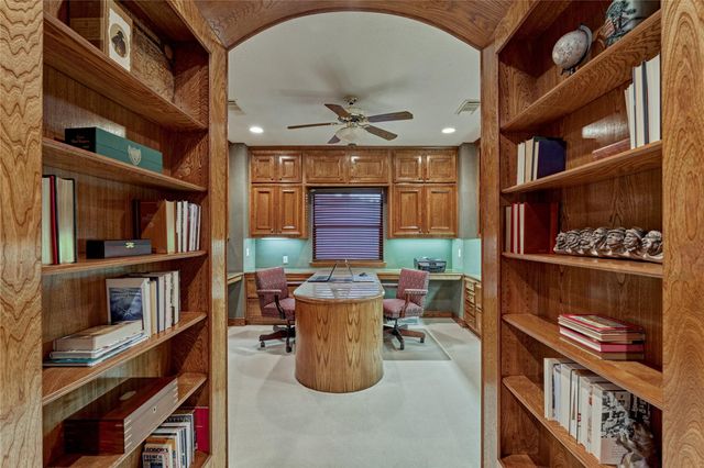 3073 Bentwater Drive, Montgomery, TX 77356