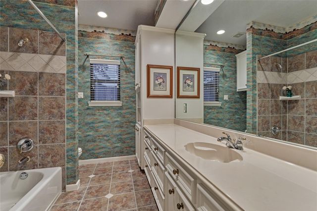 3073 Bentwater Drive, Montgomery, TX 77356