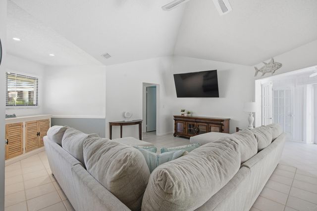 1127 E Seminole Avenue 21c, Jupiter, FL 33477