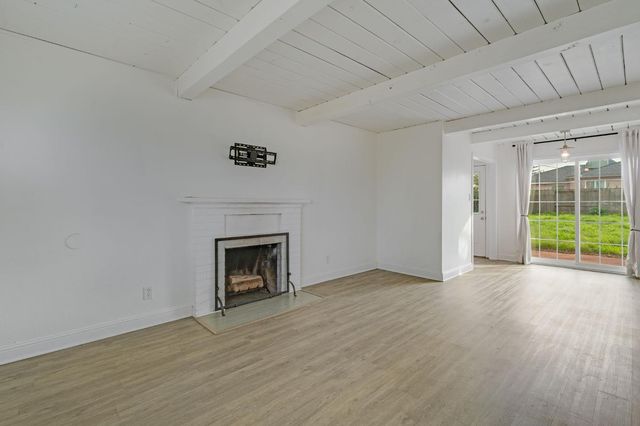 5823 61st St, Sacramento, CA 95824