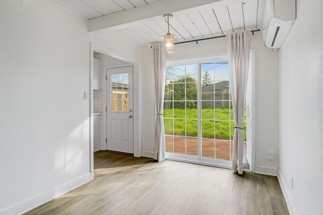 5823 61st St, Sacramento, CA 95824